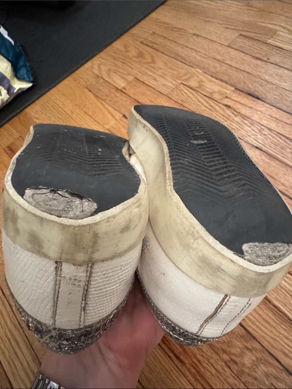 Golden Goose Superstar Style White Leather Sneakers with Gold Star - Picture 2 of 7